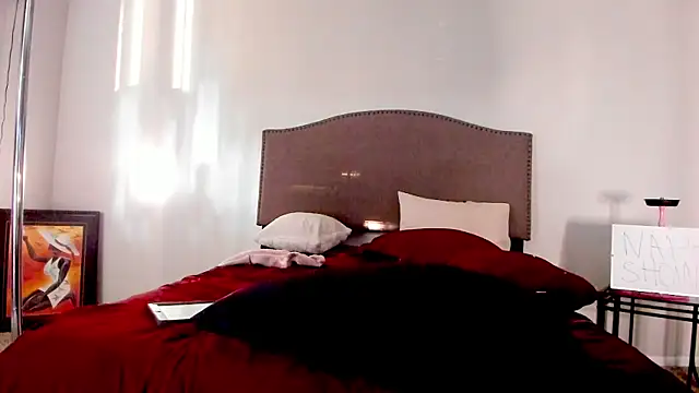 yiauana online show from 27, 10, 2025