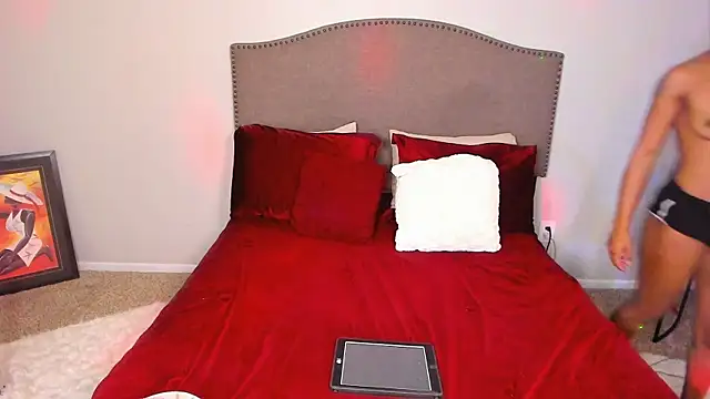 yiauana online show from 9, 11, 2025