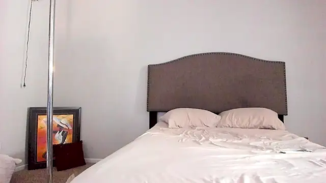 yiauana online show from 16, 10, 2025