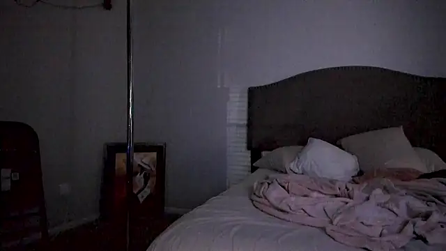 yiauana online show from 17, 10, 2025