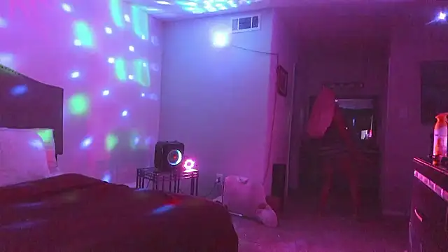 yiauana online show from 18, 2, 2026