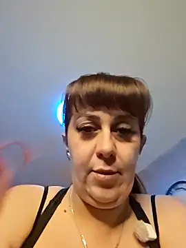 AvaLloyd online show from 8, 1, 2026