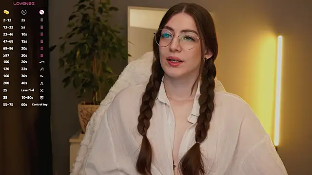 Ester Hill online show from 20, 9, 2025