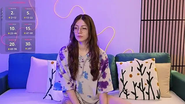 Ester Hill online show from 24, 2, 2025