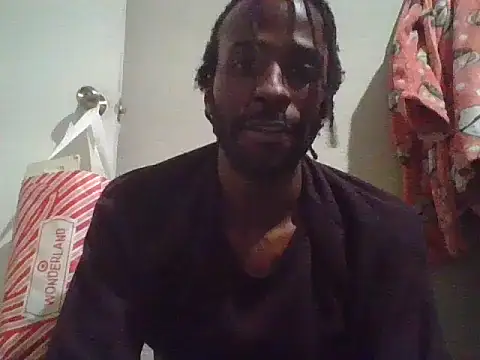 Snapshot of razzynolight chatting on 5, 12, 2025 razzynolight online show from 5, 12, 2025