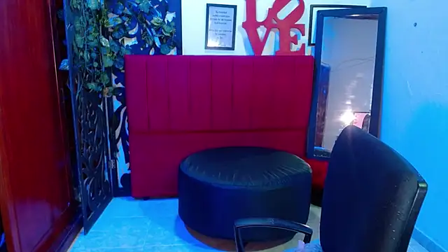 Snapshot of moon_sunflower chatting on 12, 11, 2025 moon sunflower online show from 12, 11, 2025