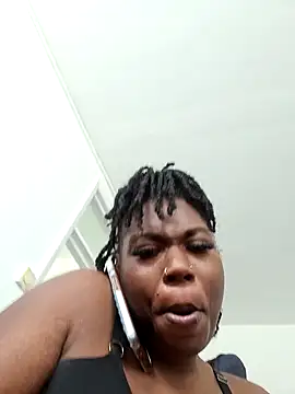 Snapshot of Bali_baddie_x chatting on 9, 9, 2025 Bali baddie x online show from 9, 9, 2025