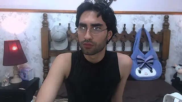 Snapshot of MilanZaire chatting on 27, 2, 2025 MilanZaire online show from 27, 2, 2025