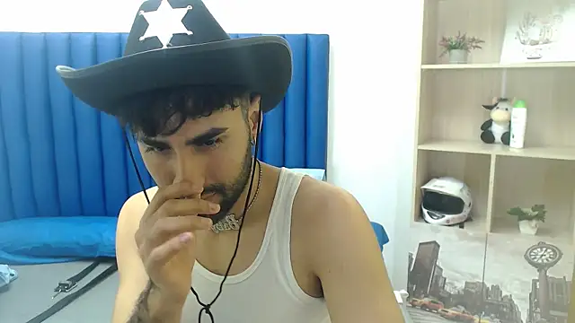 Snapshot of MilanZaire chatting on 13, 9, 2025 MilanZaire online show from 13, 9, 2025