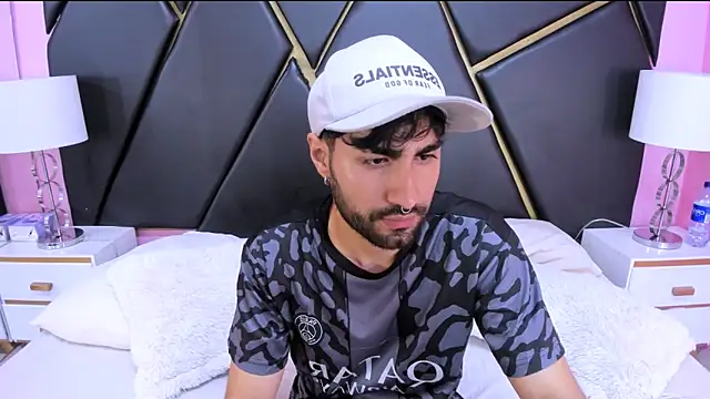 MilanZaire online show from 4, 11, 2025