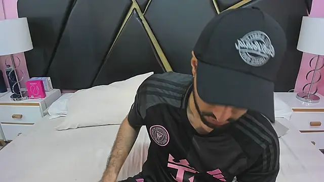 MilanZaire online show from 26, 11, 2025