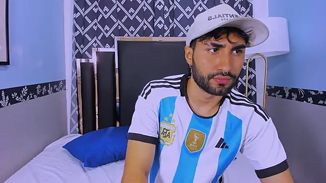 MilanZaire online show from 23, 10, 2025