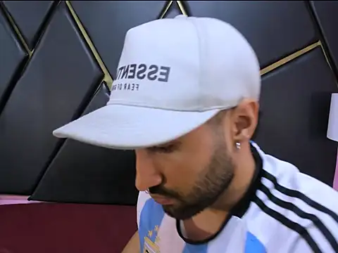 MilanZaire online show from 2, 11, 2025