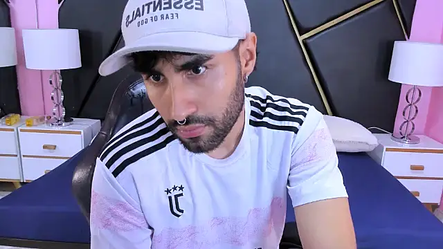 MilanZaire online show from 5, 11, 2025