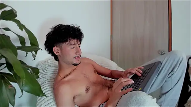 dimitri targaryen online show from 16, 2, 2025