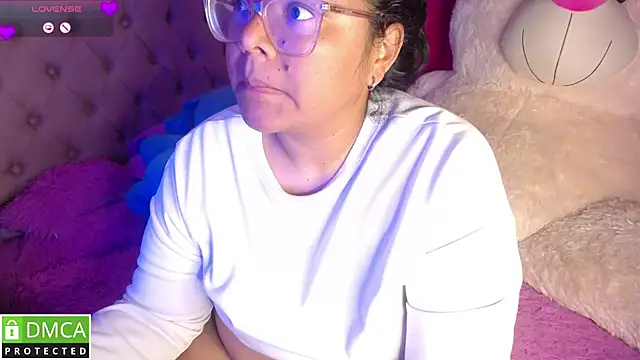 KittyHot20 online show from 7, 11, 2025