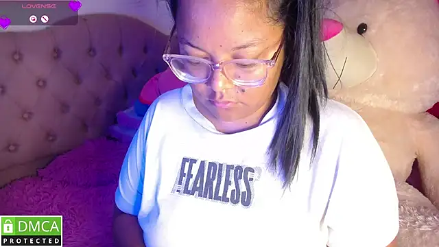 KittyHot20 online show from 17, 12, 2025