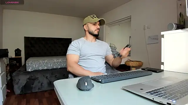 supermanboy94 online show from 15, 4, 2026