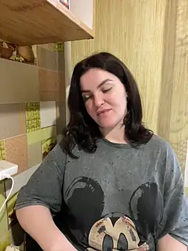 Karolina llove online show from 3, 3, 2025