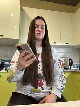 Karolina llove online show from 7, 11, 2025