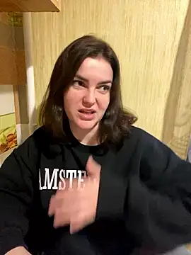 Karolina llove online show from 2, 12, 2024
