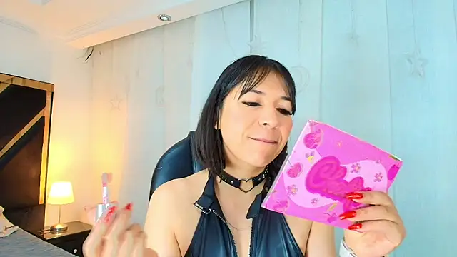 Snapshot of lina_bedoya_ chatting on 18, 6, 2026 lina bedoya online show from 18, 6, 2026