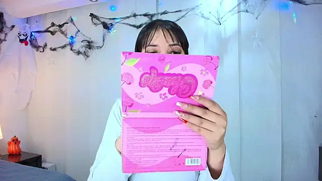 Snapshot of lina_bedoya_ chatting on 22, 10, 2025 lina bedoya online show from 22, 10, 2025