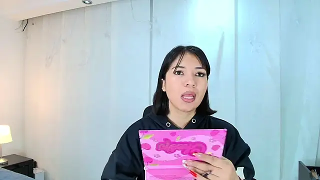 Snapshot of lina_bedoya_ chatting on 10, 10, 2025 lina bedoya online show from 10, 10, 2025