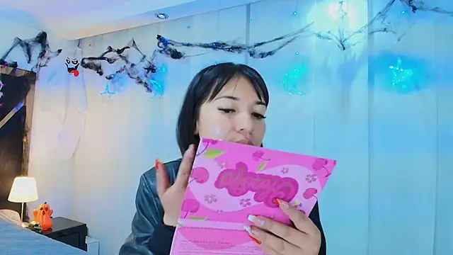 Snapshot of lina_bedoya_ chatting on 30, 10, 2025 lina bedoya online show from 30, 10, 2025