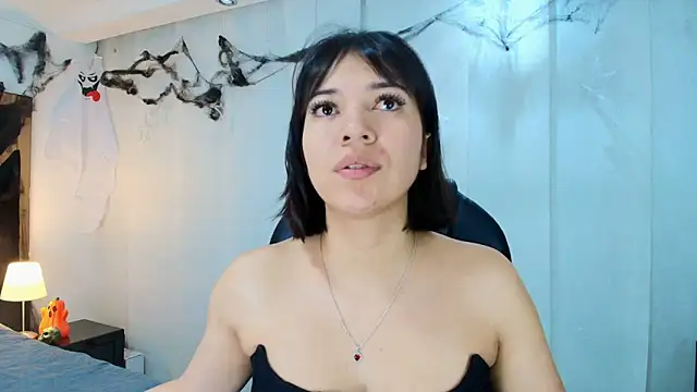 Snapshot of lina_bedoya_ chatting on 12, 11, 2025 lina bedoya online show from 12, 11, 2025