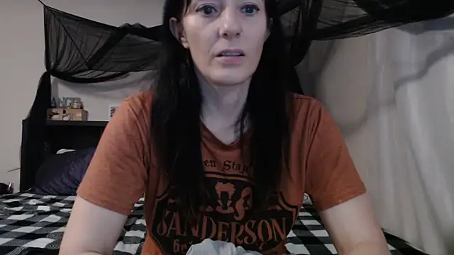CrystalLakeXO online show from 25, 7, 2026