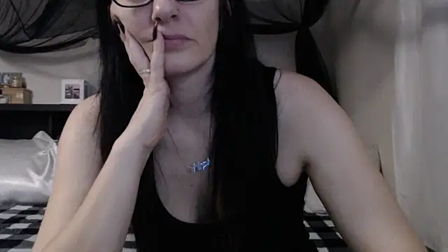 CrystalLakeXO online show from 27, 7, 2026