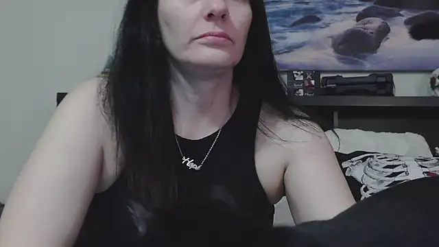 Snapshot of CrystalLakeXO chatting on 25, 9, 2025 CrystalLakeXO online show from 25, 9, 2025