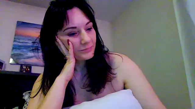 CrystalLakeXO online show from 10, 11, 2025