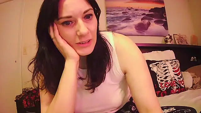 CrystalLakeXO online show from 6, 11, 2025