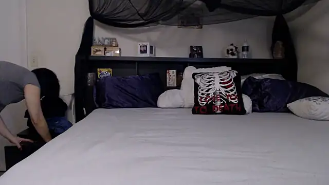 CrystalLakeXO online show from 13, 6, 2026
