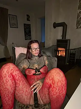 AileenInkOfficial online show from 13, 4, 2026