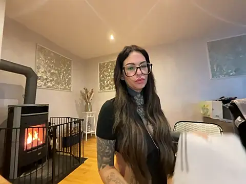 AileenInkOfficial online show from 28, 2, 2025