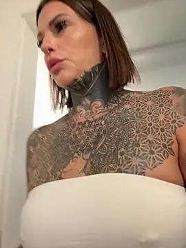 AileenInkOfficial online show from 10, 9, 2025