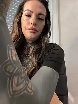 AileenInkOfficial online show from 27, 2, 2025