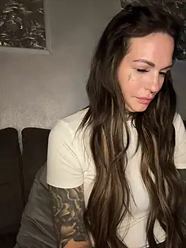 AileenInkOfficial online show from 1, 3, 2025