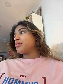 SaraParisi online show from 1, 3, 2026