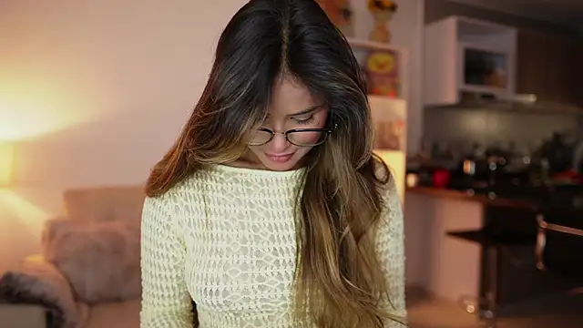 SaraParisi online show from 5, 2, 2026