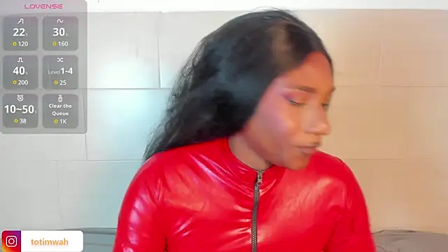 Snapshot of sofia_barboza chatting on 13, 12, 2024 sofia barboza online show from 13, 12, 2024