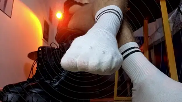 Joseph  Quinn online show from 9, 1, 2026