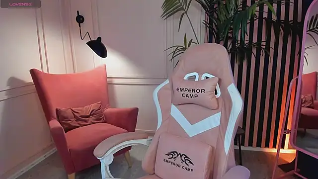 arielabradberry online show from 23, 2, 2025