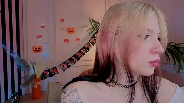 arielabradberry online show from 31, 10, 2025