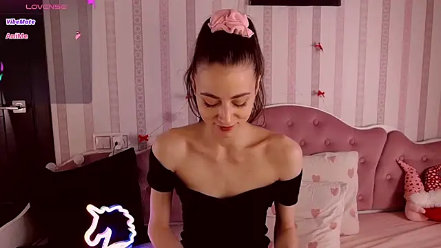 Snapshot of AliceNikke chatting on 1, 3, 2025 AliceNikke online show from 1, 3, 2025