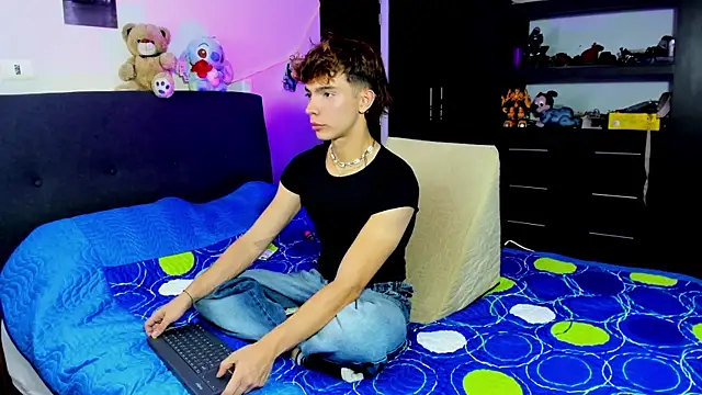 mateosantiago24 online show from 9, 7, 2026