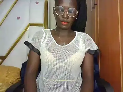 Snapshot of cutesmiling chatting on 24, 2, 2025 cutesmiling online show from 24, 2, 2025